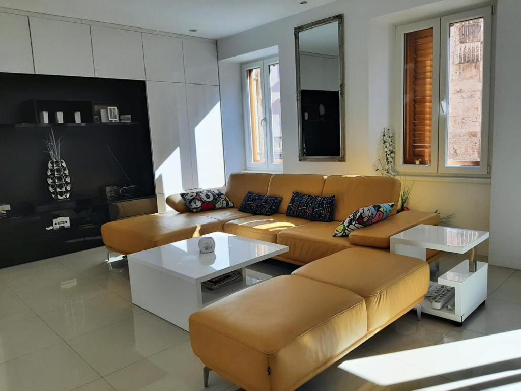 Apartment Lux Πούλα Εξωτερικό φωτογραφία